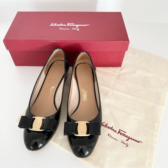 Ferragamo Vara Bow Low-Heel Pumps Patent Leather